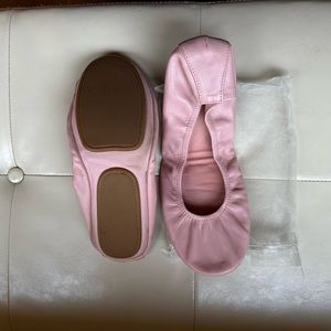 The Storehouse Ballet flats